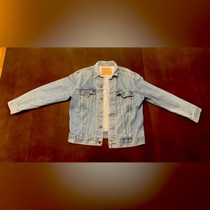 Levis jean jacket